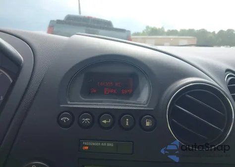 2008 Pontiac Grand Prix z USA, uszkodzony, nr VIN 2G2WP552681164838